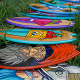 Goku Super Saiyan Blanco - Replica de tabla de surf de madera pintada a mano