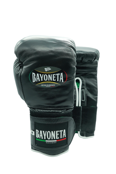 Bayoneta PuLat Gloves - Black/ White Boxing Gloves
