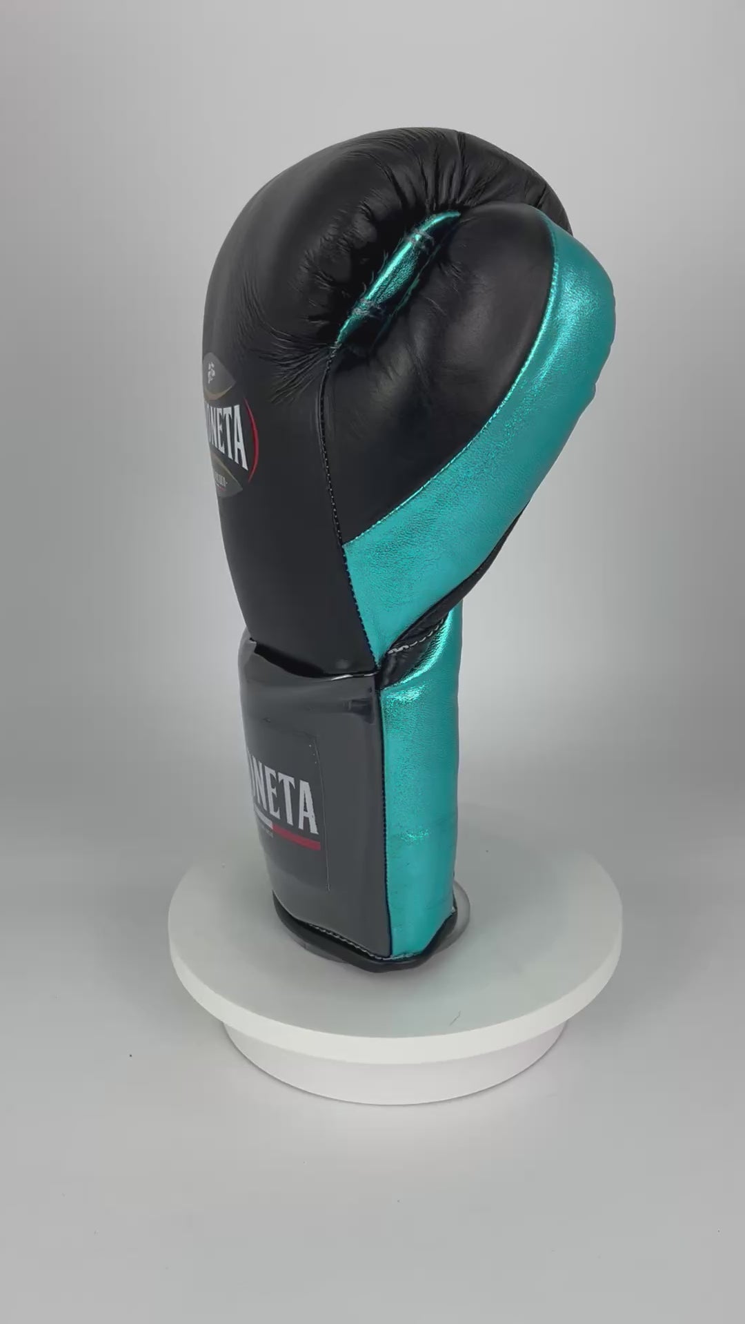Bayoneta Premium PuLat Horse Hair Gloves - Black/ Metallic Aqua