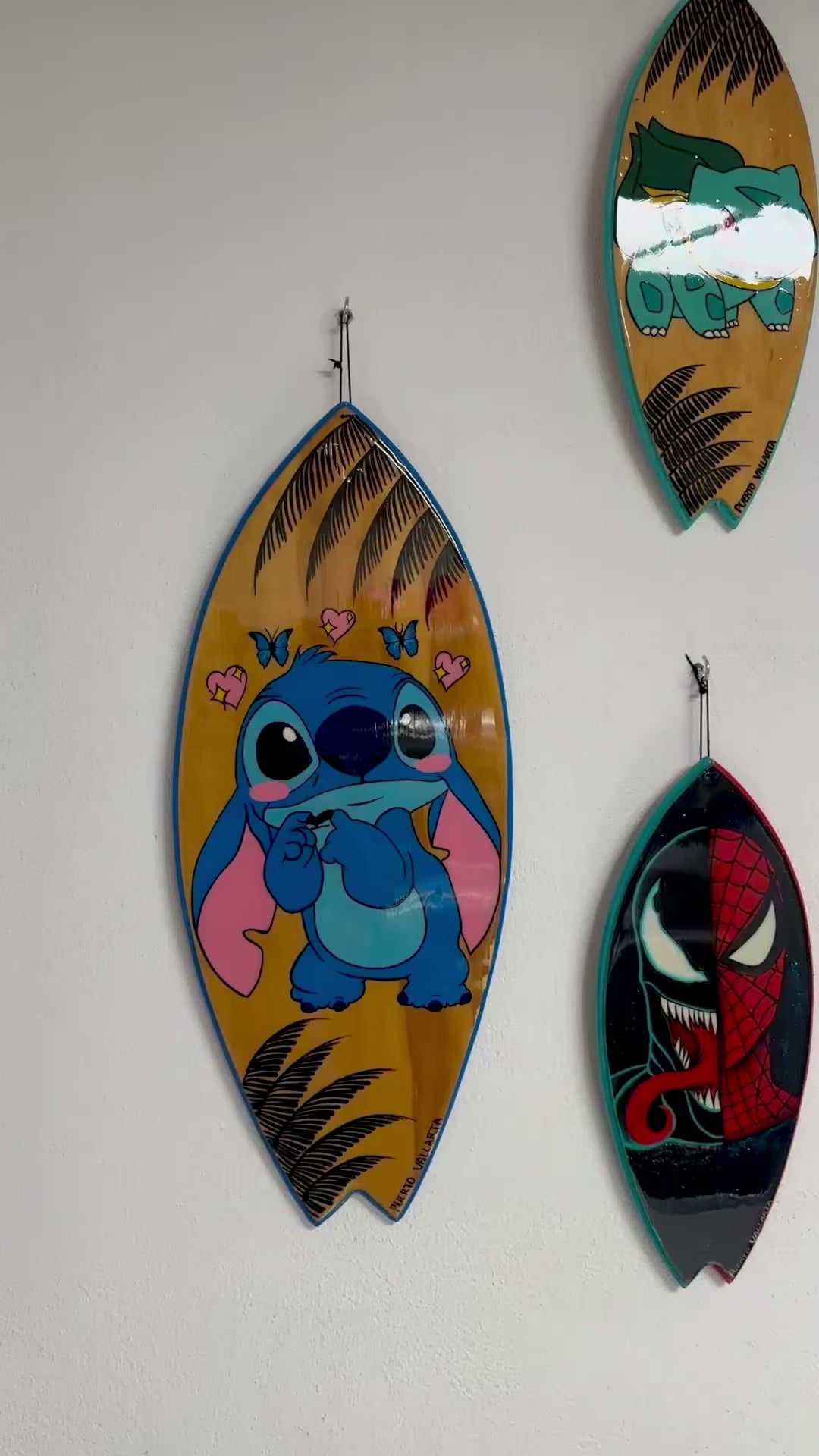 Venom & Spider Man - Wooden Hand Painted Surfboard Replica Boxing
