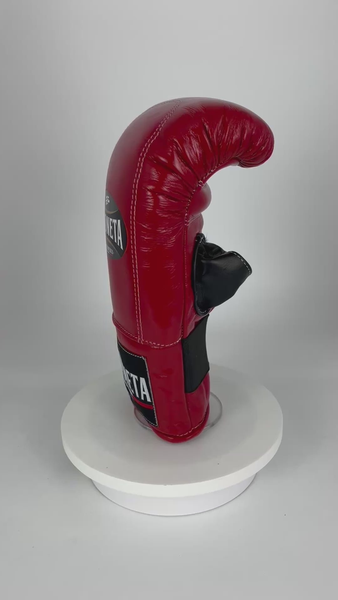 Bayoneta “Guantaletas” Bag Gloves - Red/ Black